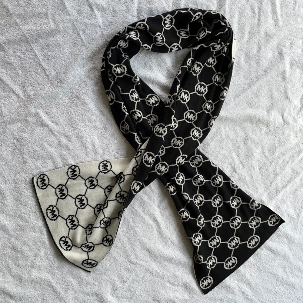 Michael Kors scarf